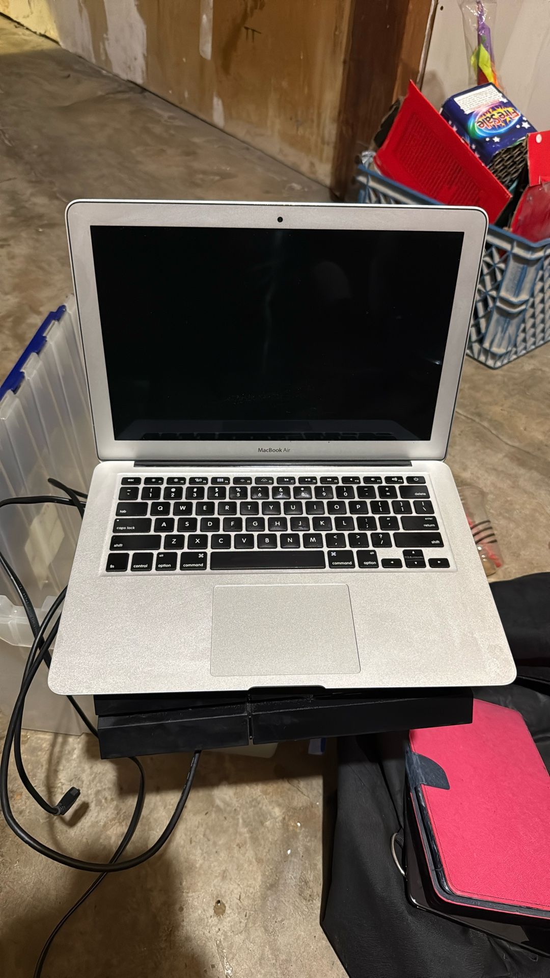 Mac Book Air Model A1466