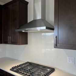 Whirlpool 30” Wall Mount Range Hood WVW53UCOLS