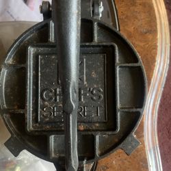 Cast Iron 7 In Tortilla Press
