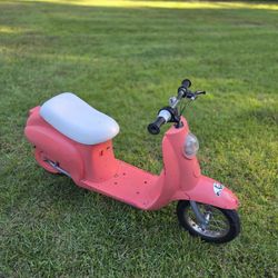RAZOR ELECTRIC KIDS SCOOTER 