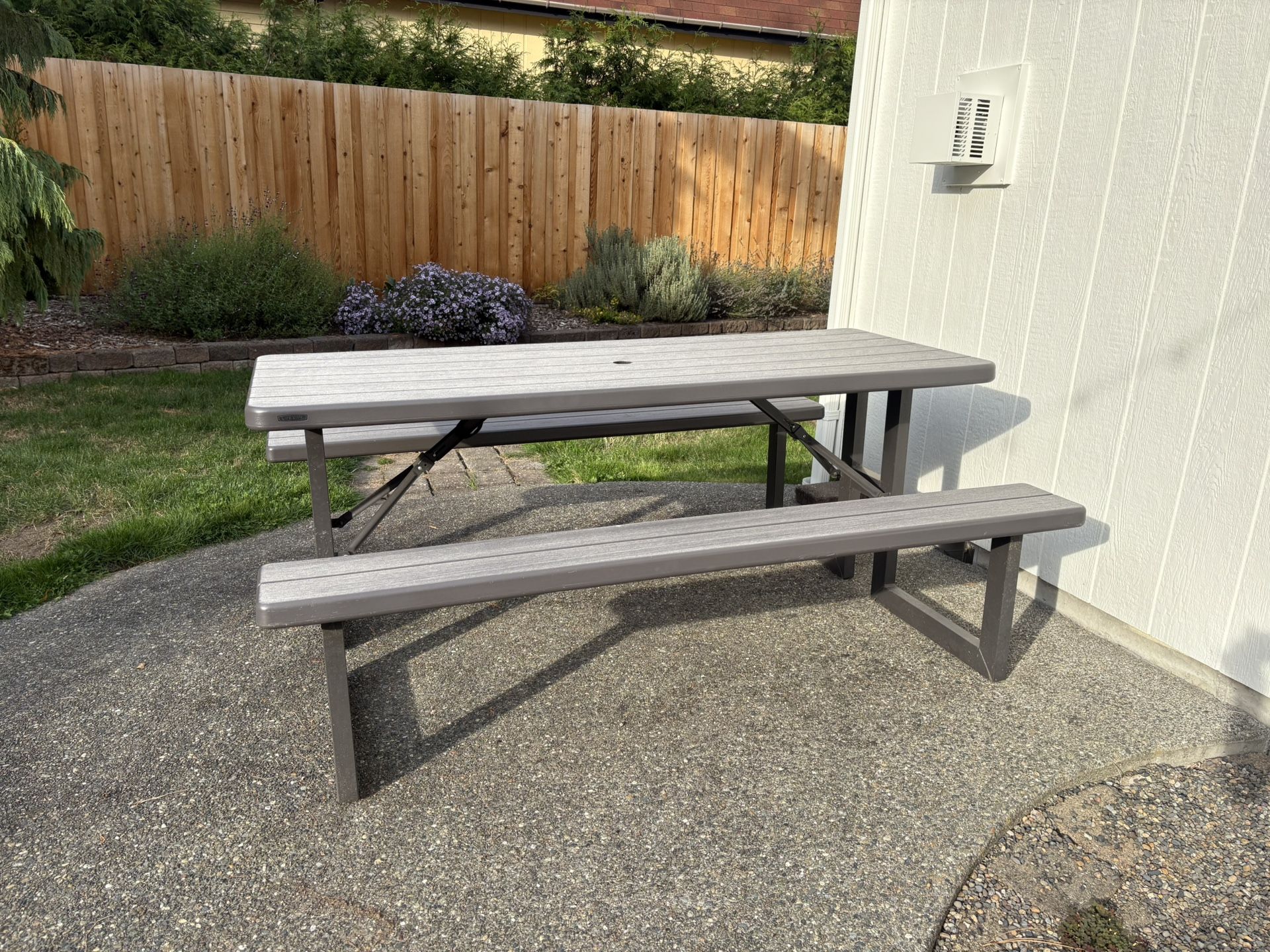 Lifetime Folding Picnic Table