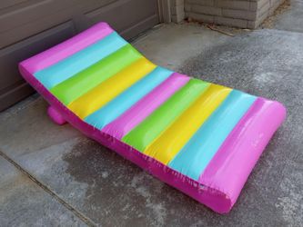 POOL FLOAT