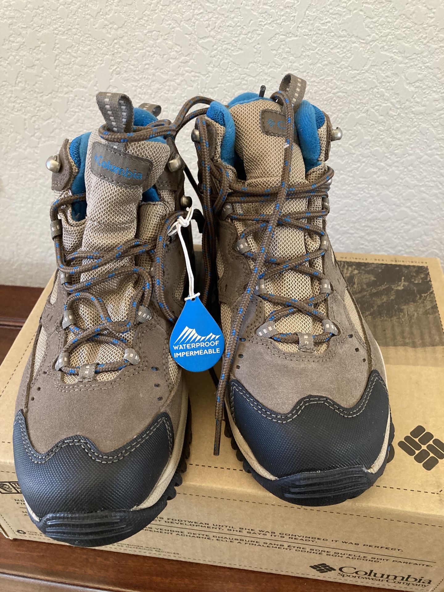 Columbia Women Size 7US Shoes