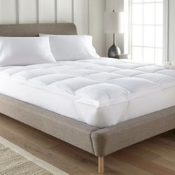 Full Sized Mattress And Mattress Topper 