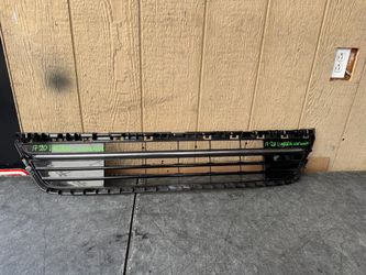2017 2018 2019 2020 LINCOLN CONTINENTAL FRONT GRILLE OEM USED