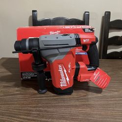 Milwaukee M18 Fuel 1-1/8” SDS Plus Rotary Hammer with ONE-KEY
