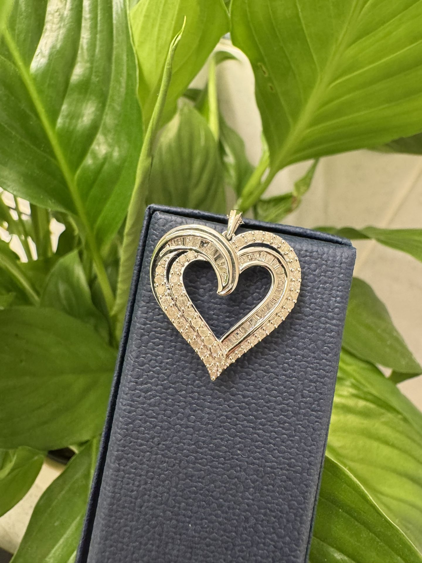 1 Carat Natural Diamond Heart Necklace In .925 Silver