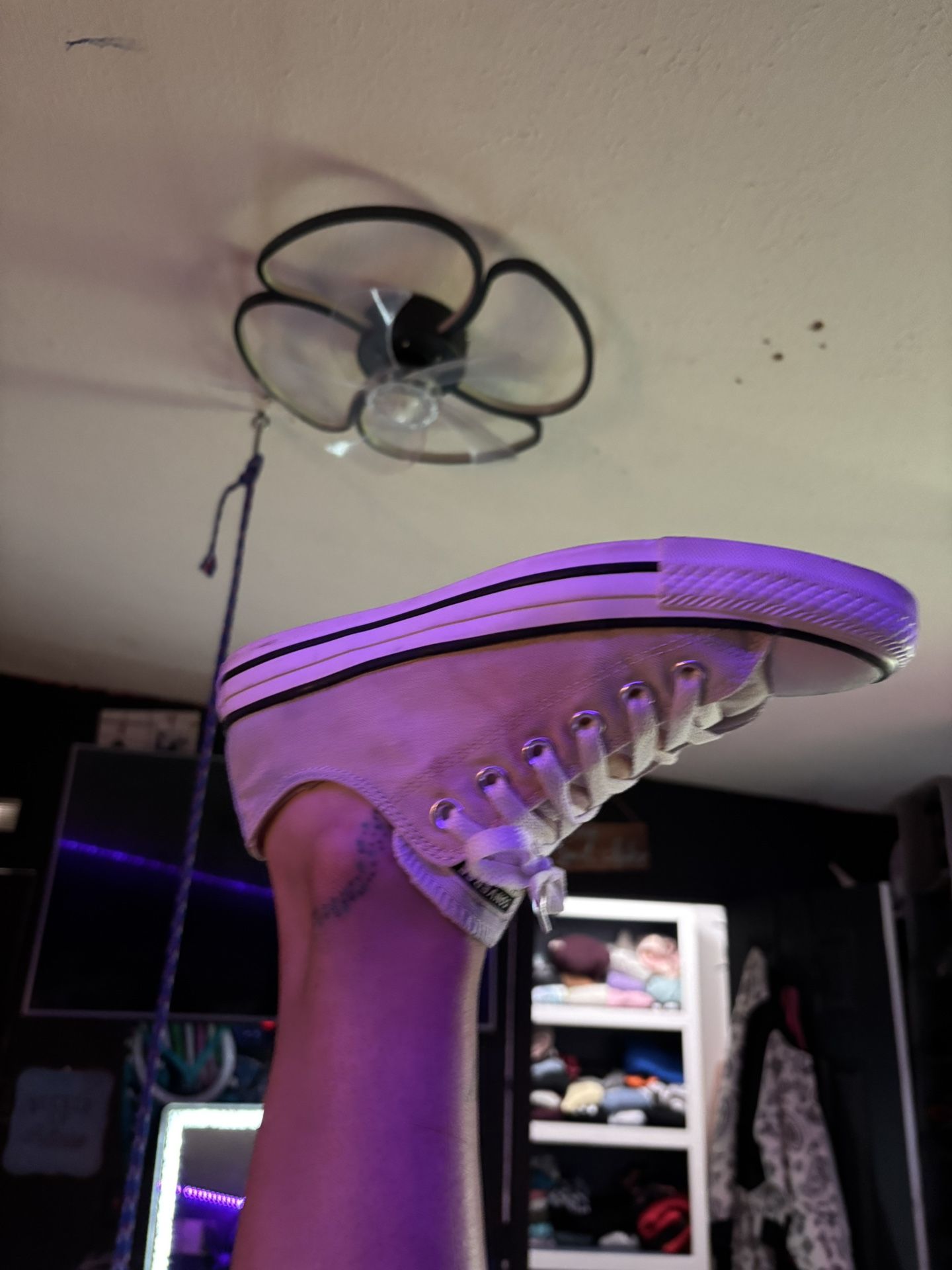 Converse