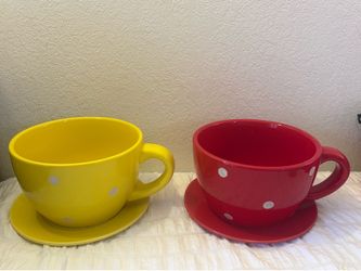 Oversized Ceramic Polka Dot Teacup and Saucer (Set of 2)