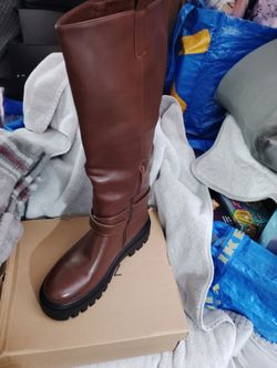 CELLENZ Faux Leather Brown Boots Chunky Sole Size 9