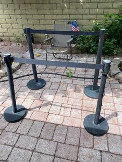 4 Stanchions