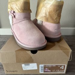 Koolaburra by UGG Victoria Girl's Mini Boots