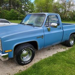 1987 Chevy C10 Shortbed