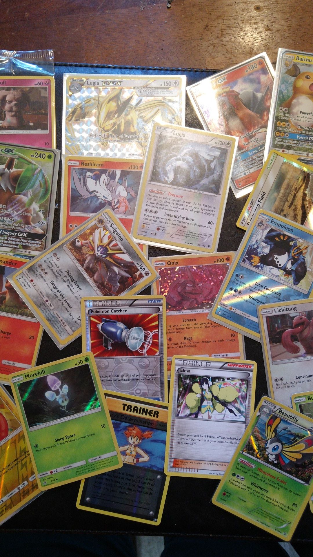 POKEMON CARDS + TIN