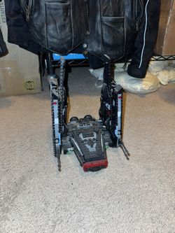 Kylo Rens shuttle 