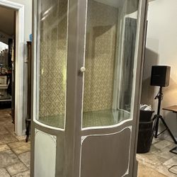 French Provincial Curio China Display Cabinet Vitine Farm House