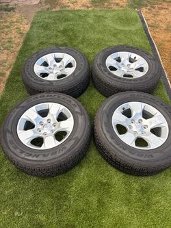 Llantas nuevas para Dodge ram 1500