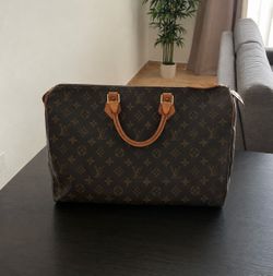 Louis Vuitton Monogram Speedy 40