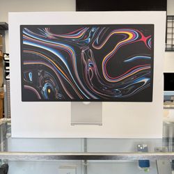 New Apple Studio Display 27" Nano-Texture Glass 5K Retina MMYW3LL/A