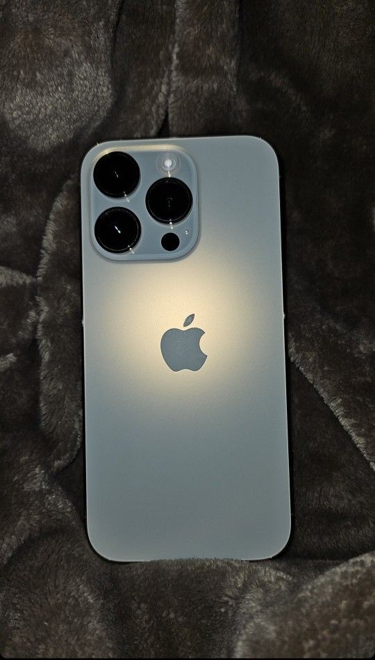 Iphone 14 Pro. Gold