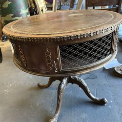 Vintage Round Table 