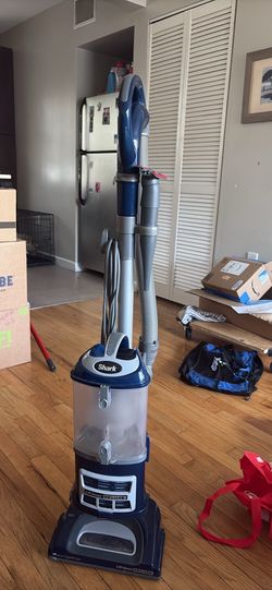 Shark Lift Away deluxe vacuum
