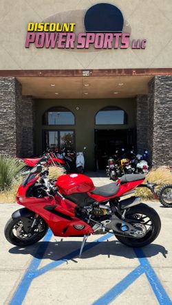 2025 Ducati Panigale V2
