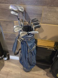 GOLF CLUBS WITH GOLF BAG ( 10 clubs) RIGHT HANDED