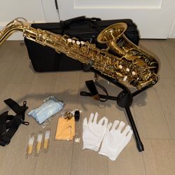 New Alto Saxophone With Carrying Case, Stand, 3 Reeds, And Cleaning Kit