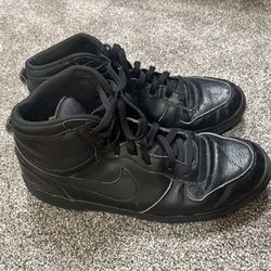 Big Nike High "Triple Black" Basketball Sneakers