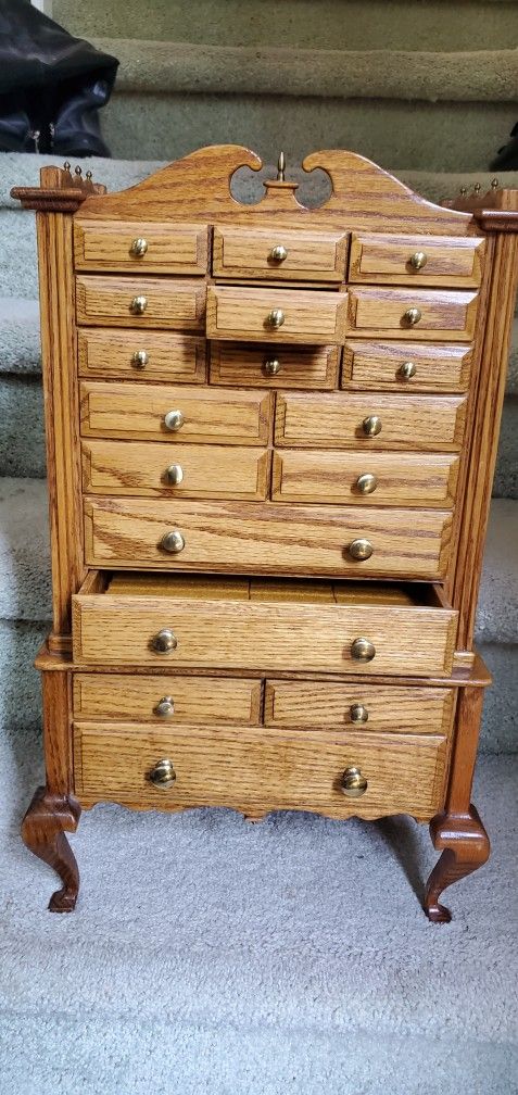 Folk Art Jewelry Stand