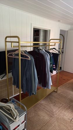 Clothing rack