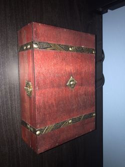 Plug and play game box over 10,000 games included