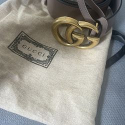 Gucci Belt Slightly Used Size 105•42