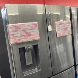 New Scratch And Dent Samsung 28 Cu Ft 4 Door Stainless Steel Fridge. 1 Year Warranty 