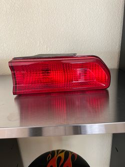 2010 Challenger tail light