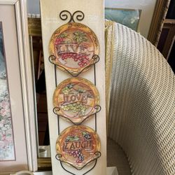Decorative Plate Rack Set Featuring a Tuscan-Style Wine and Vineyard Theme.