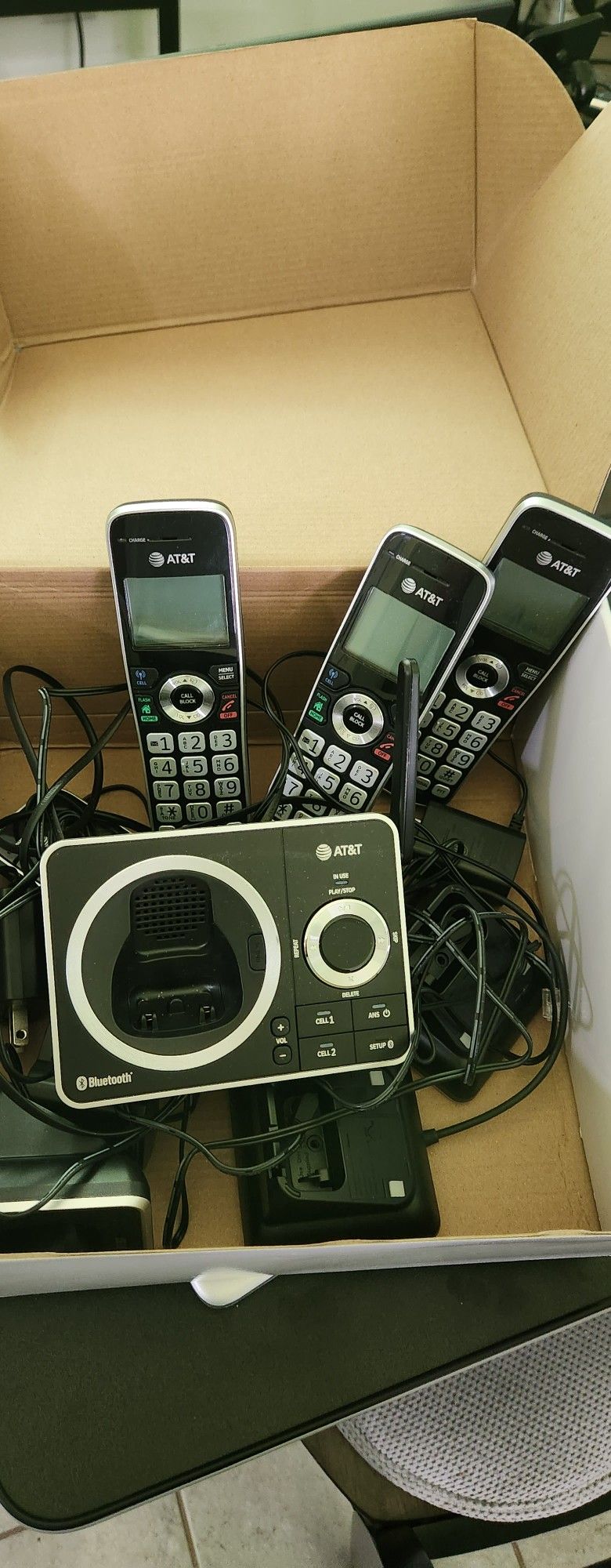 ATT BLACK CORDLESS PHONES