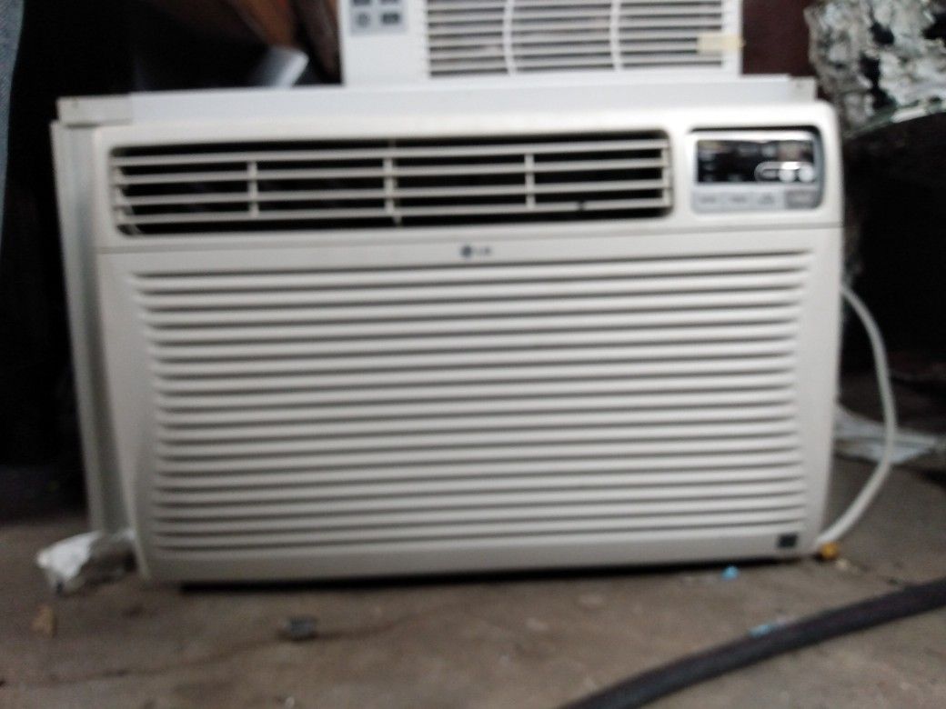 LG Air Conditioner 15,000BTU