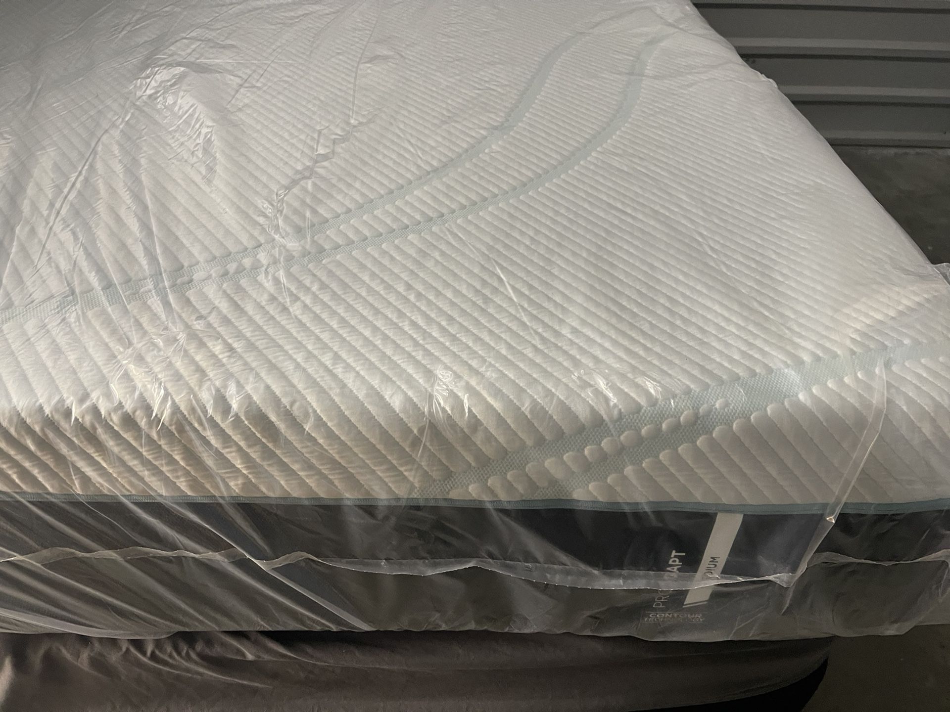 Tempur Pedic ProAdapt Queen Mattress for Sale in Chula Vista, CA OfferUp