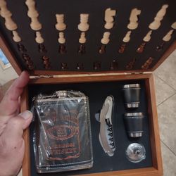 Jack Daniel's Chess Set NIB
