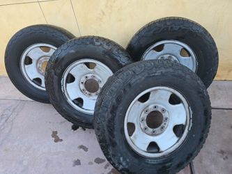 4 Falken 265/70R17 Tires
