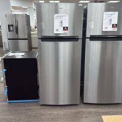 Whirlpool - 17.7 Cu. Ft. Top Freezer Refrigerator Stainless Steel