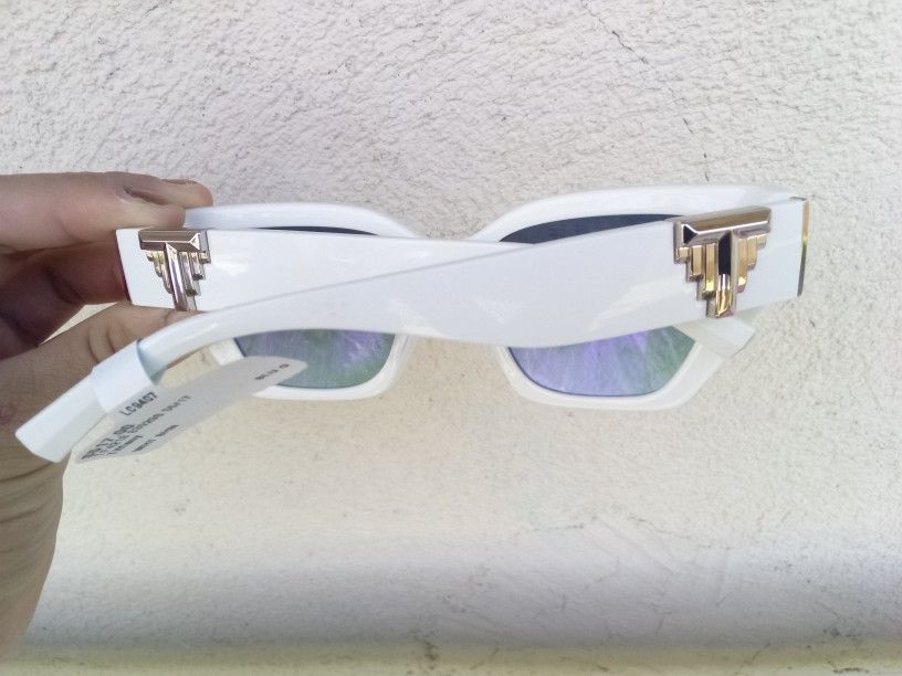 Tiffany And Co Woman's Shades