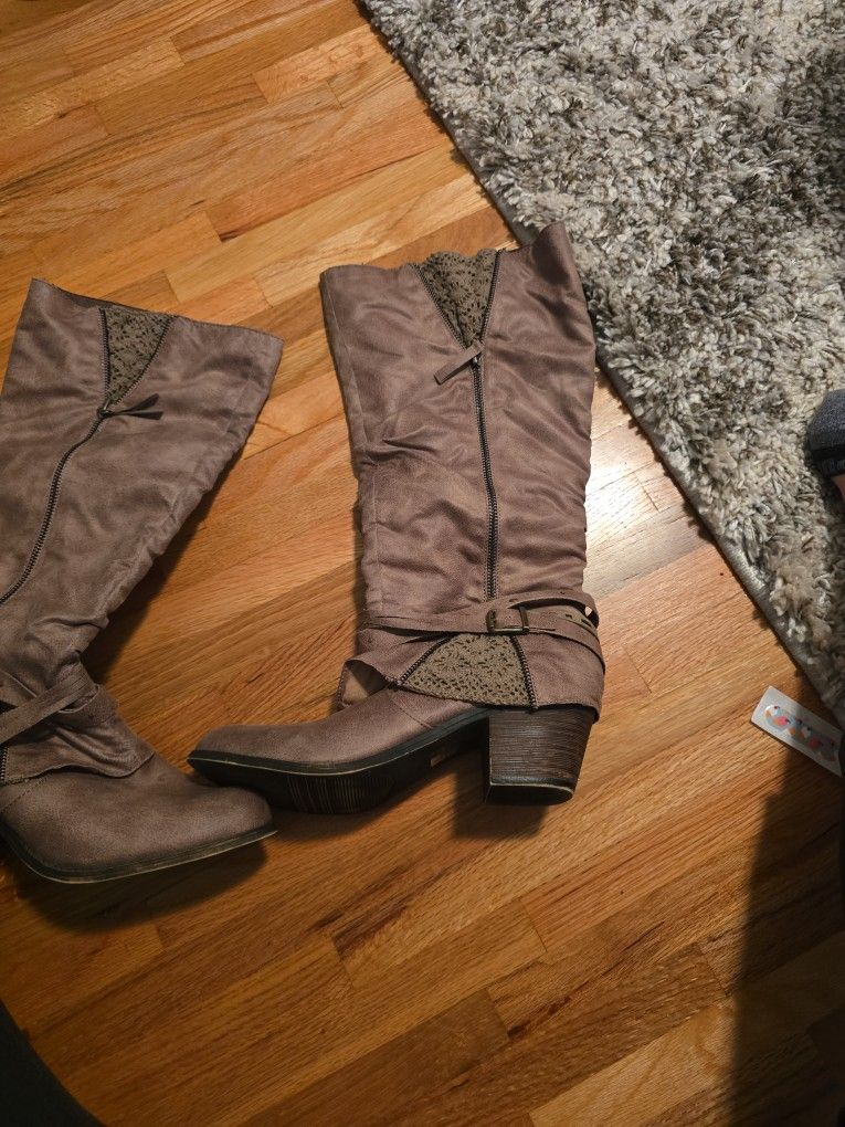 Boots Size 11 Women