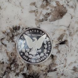 1 ounce silver rounds .999 Silver Lot of 2