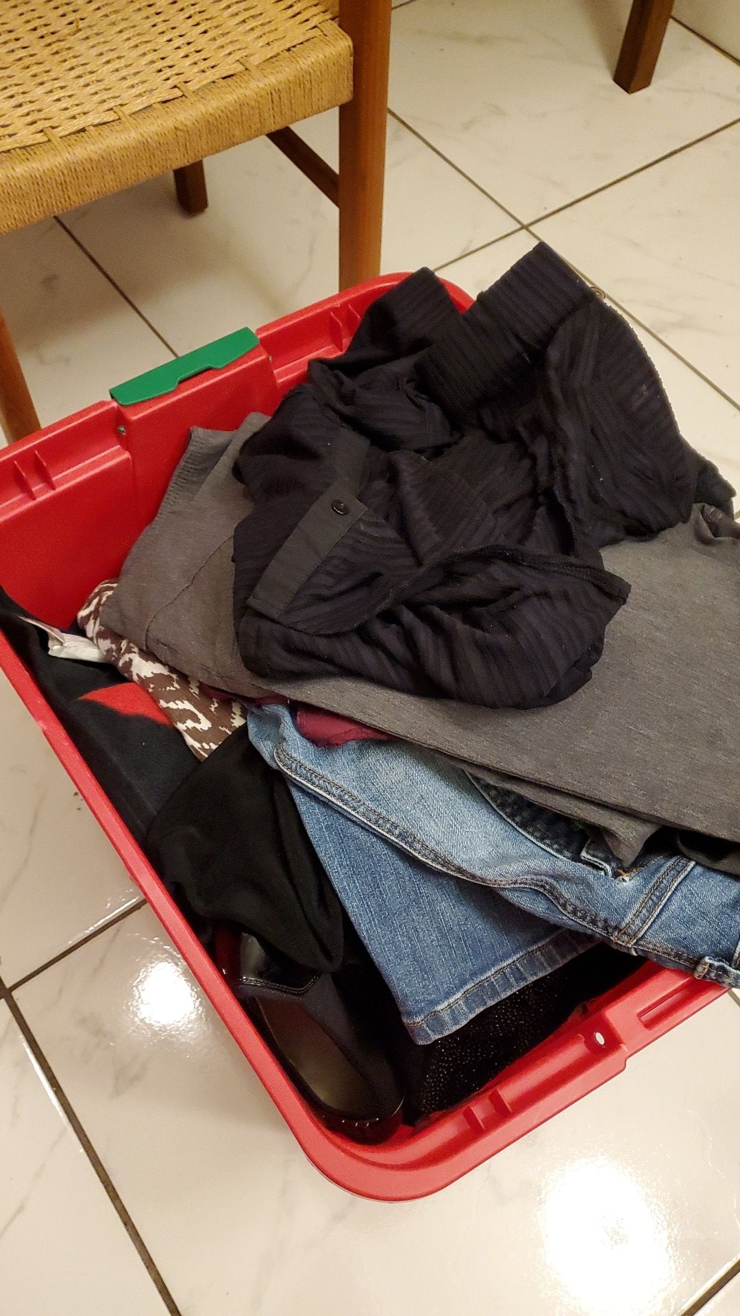 Free big tub of women's clothes with a tub