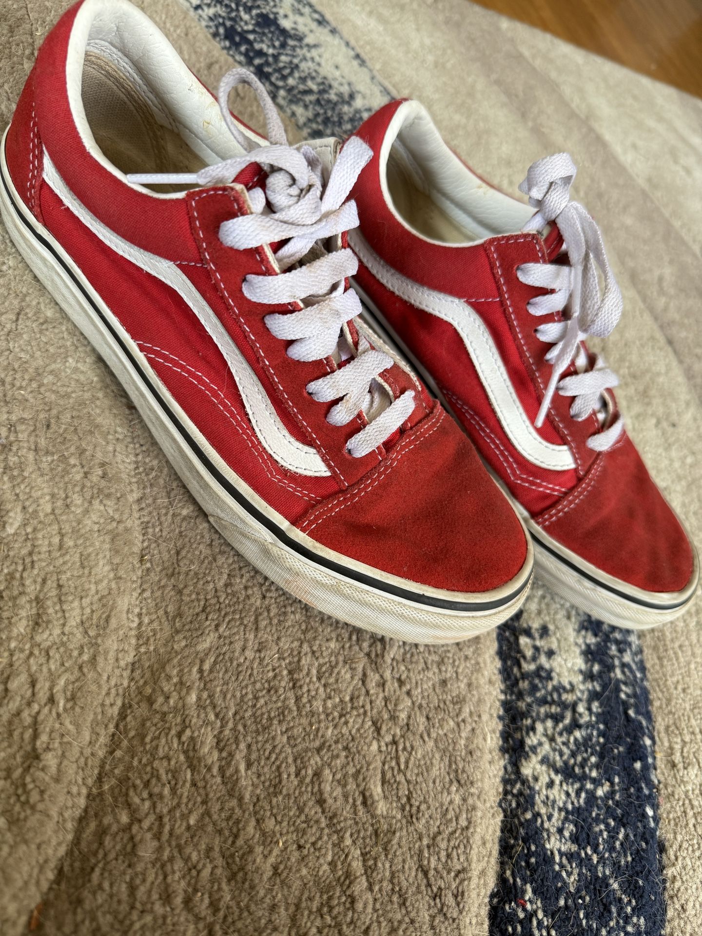 Vans 6 Men’s 7.5 Women’s