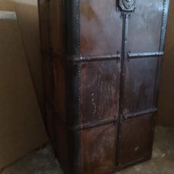 Hartman Chest Early1920