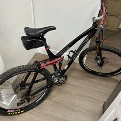 Ellsworth Epiphany SST.2 mountain Bike 